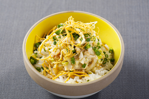 シノワーズチキンのサラダボウル クルミの香りの画像