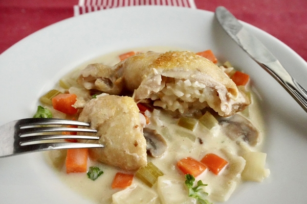 鶏のシェリー煮~カルローズのピラフをチキンに詰めての画像