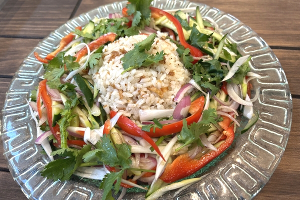 中国東北地方の辛いライスサラダ・老虎米菜(ラオフーミーツァイ)の画像