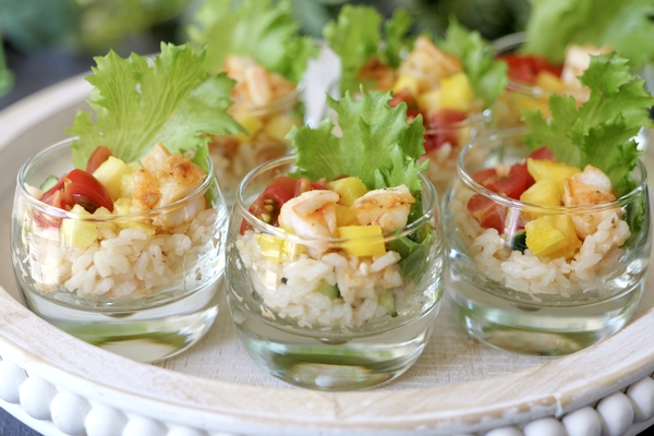 ハワイアン ガーリックシュリンプライスサラダの画像