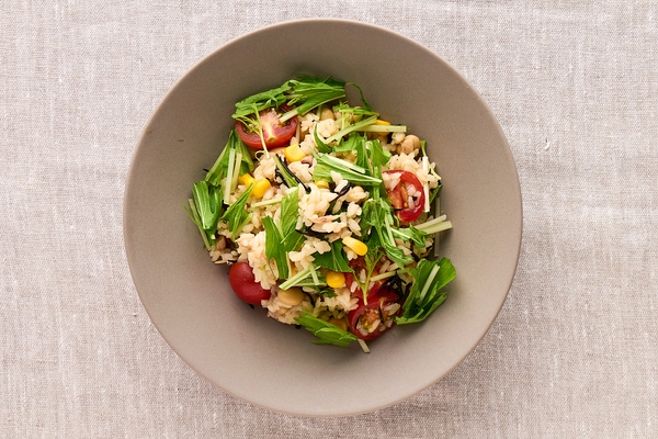 カルローズとひじきのサラダの画像